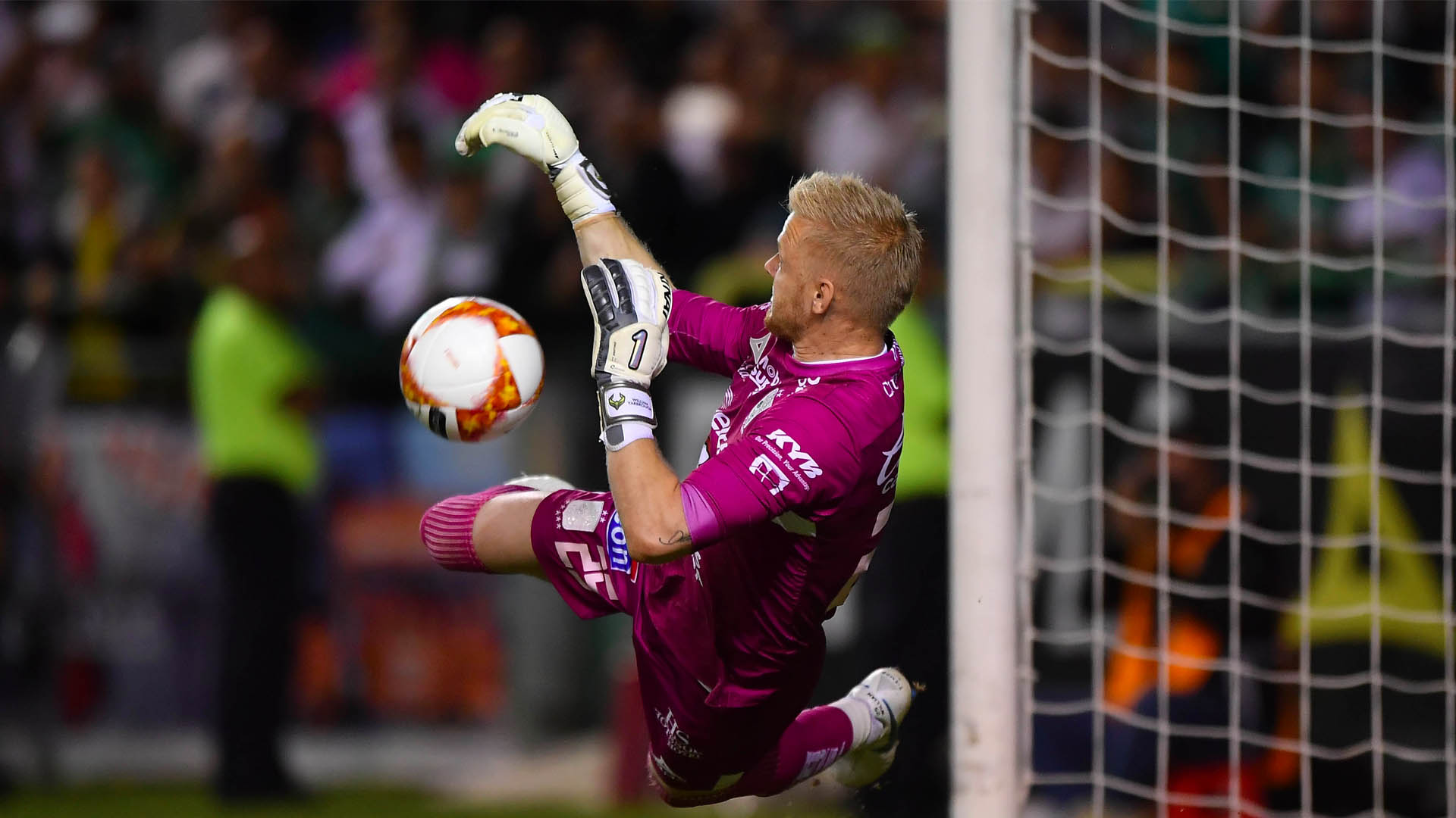 León elimina en penales a Pumas de la Copa MX - leon-william-yarbrough