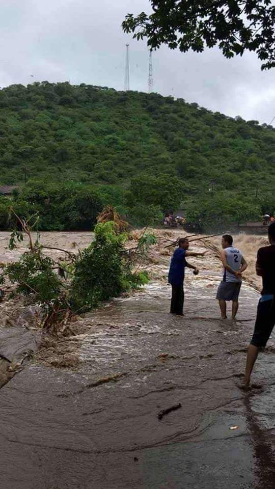 Declaran alerta roja en honduras por fuertes lluvias - lluvias-inundaciones-honduras-2