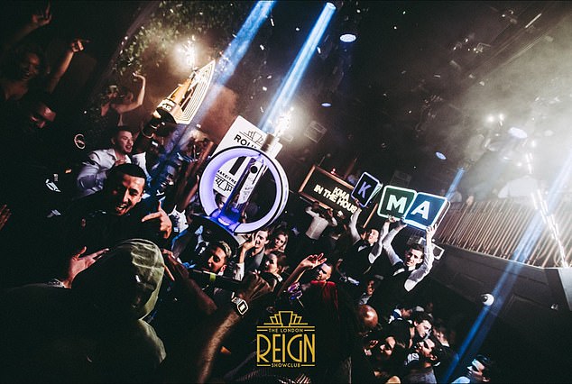 Detienen a cuatro jugadores de los Jaguars en Londres por no pagar cuenta de bar - london-reign-club