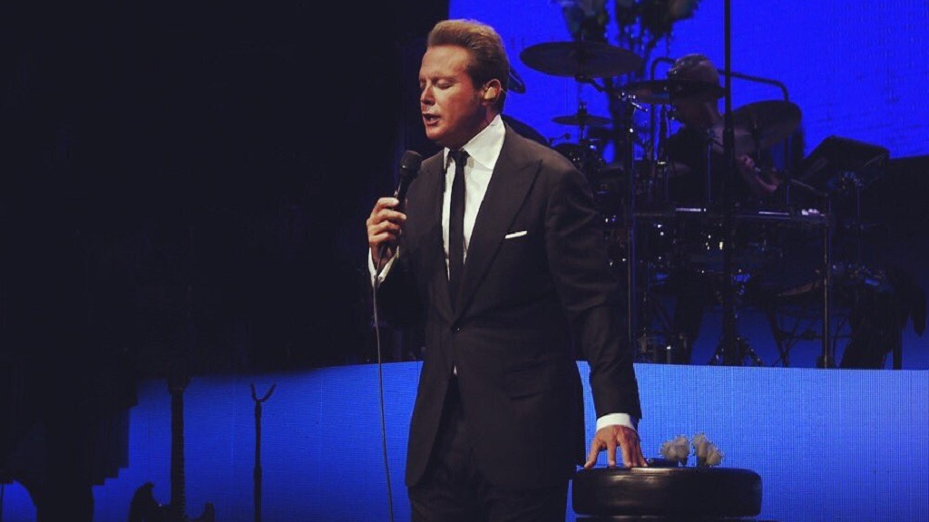 #Video Luis Miguel presuntamente agrede a staff en concierto