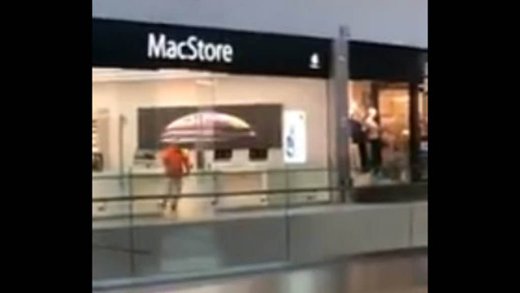 #Video Asaltan sucursal de MacStore en Celaya