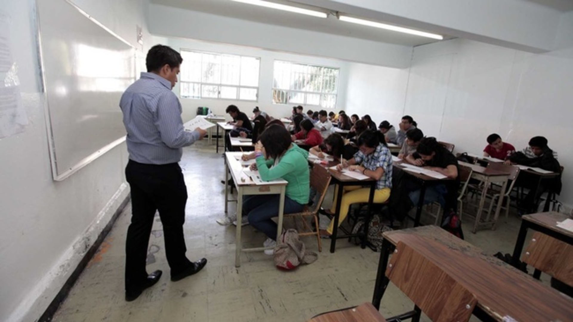 PRD a favor de derogar reforma educativa, pero que sigan evaluaciones