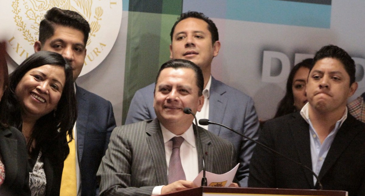 Consulta sobre NAIM es ilegal: PRD Consulta sobre NAIM es ilegal: PRD