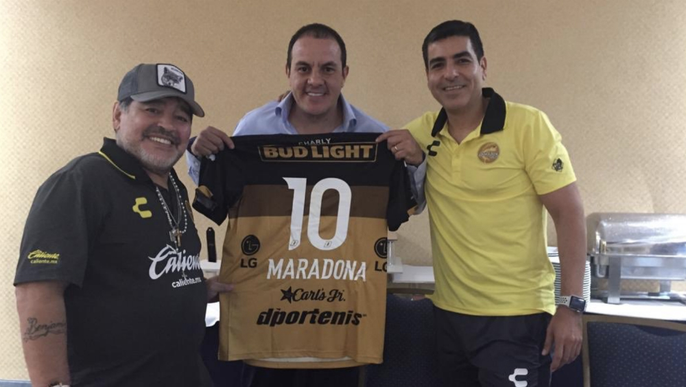 Cuauhtémoc Blanco se reúne con Diego Armando Maradona