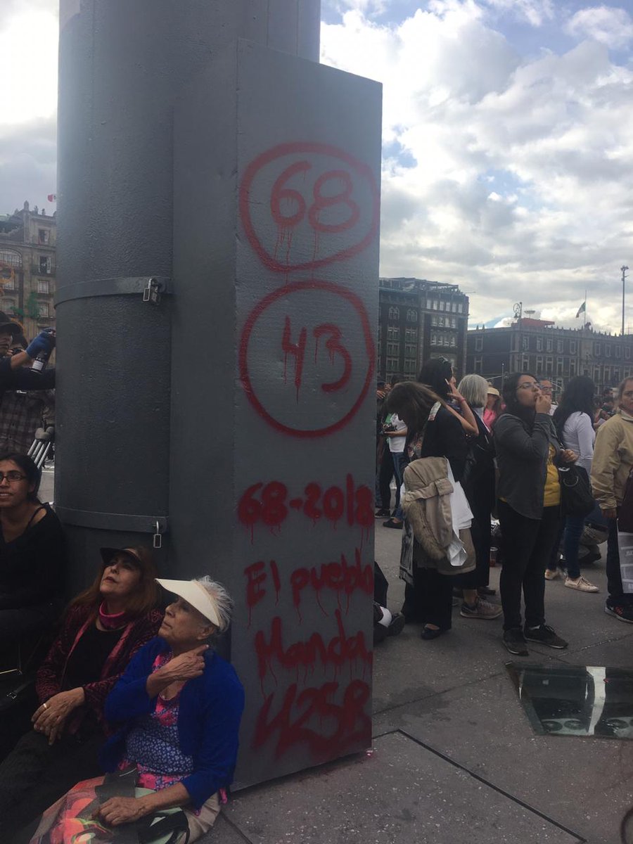 Saldo blanco tras marcha en conmemoración del movimiento de 1968: autoridades - marcha-movimiento-68-zocalo-4