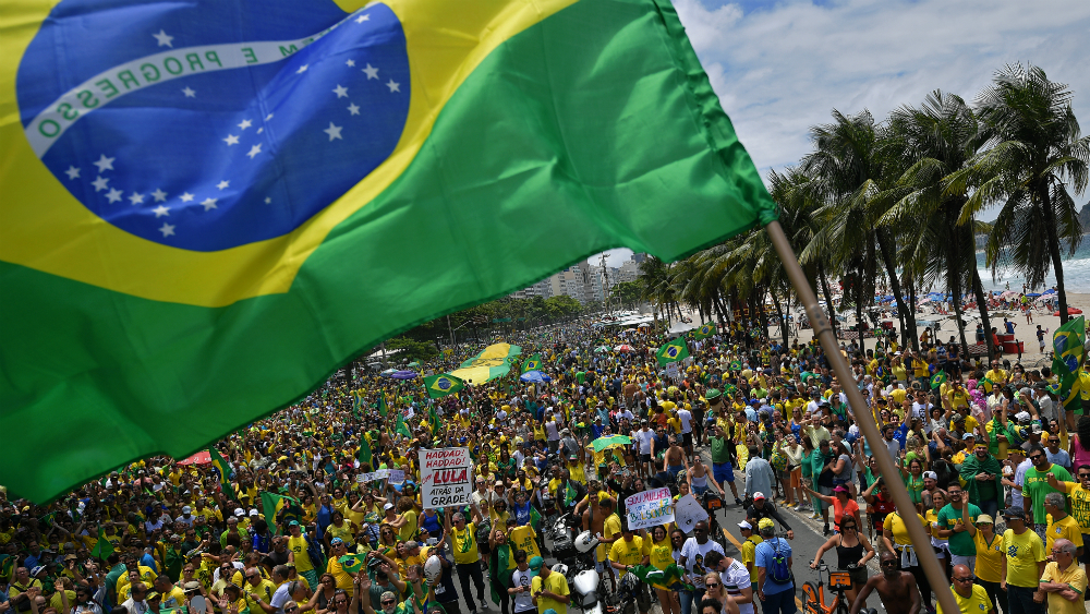 Brasileña “tallada” con esvástica se automutiló: policía