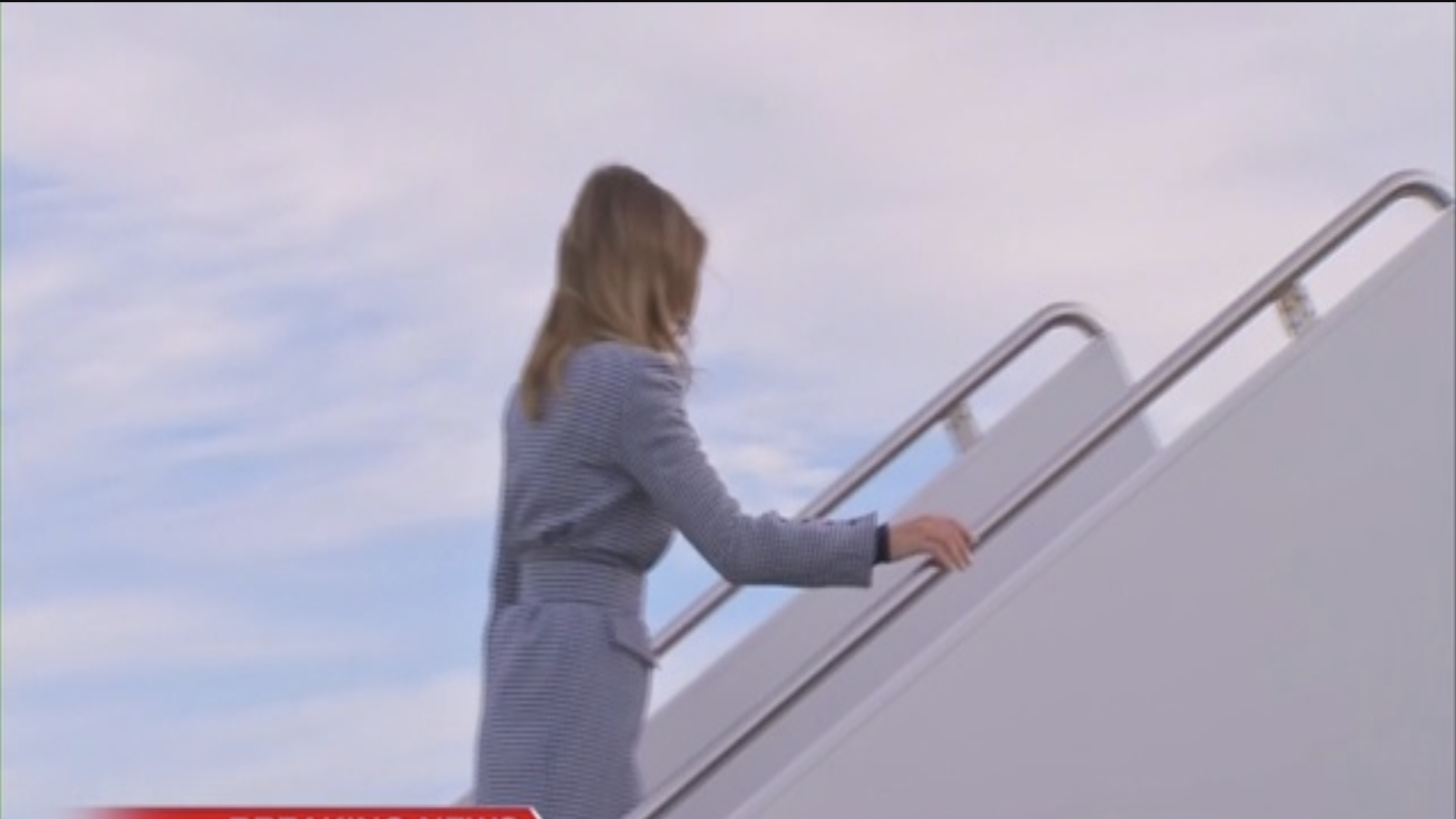Aterriza de emergencia avión donde viajaba Melania Trump