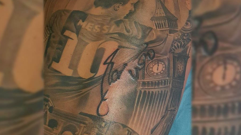 #Video Messi firma tatuaje de sí mismo en espalda de aficionado - messi-tatuaje-aficionado