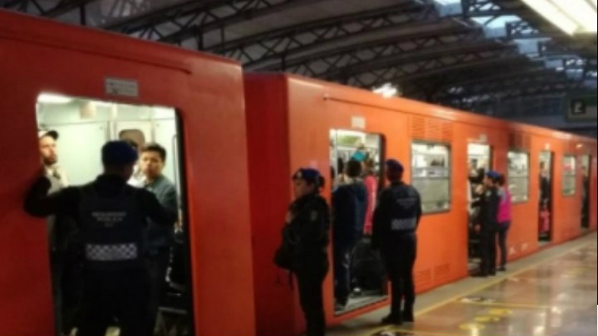 Falla de tren en la Línea A del Metro provoca retrasos