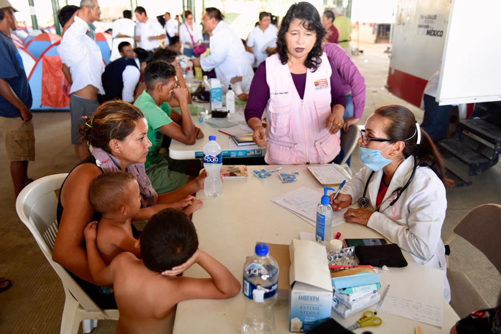 Migrantes agradecen apoyo de la población en su paso por Chiapas