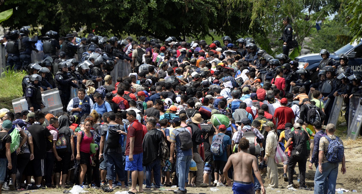 Se avecina tercera caravana migrante a México - migrantes-rio-suchiate
