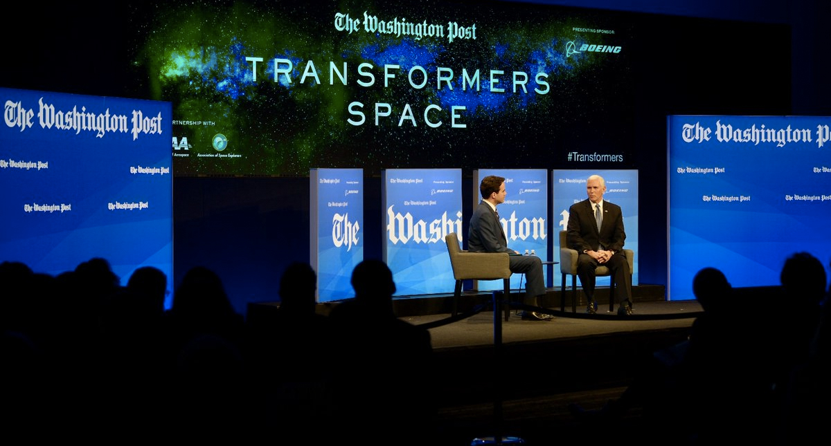 Aspiramos a tener presencia en el espacio como en la Tierra: Mike Pence