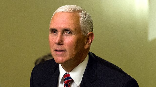 Detenemos a 10 terroristas al día en la frontera con México: Pence - mike-pence-terroristas-migrantes