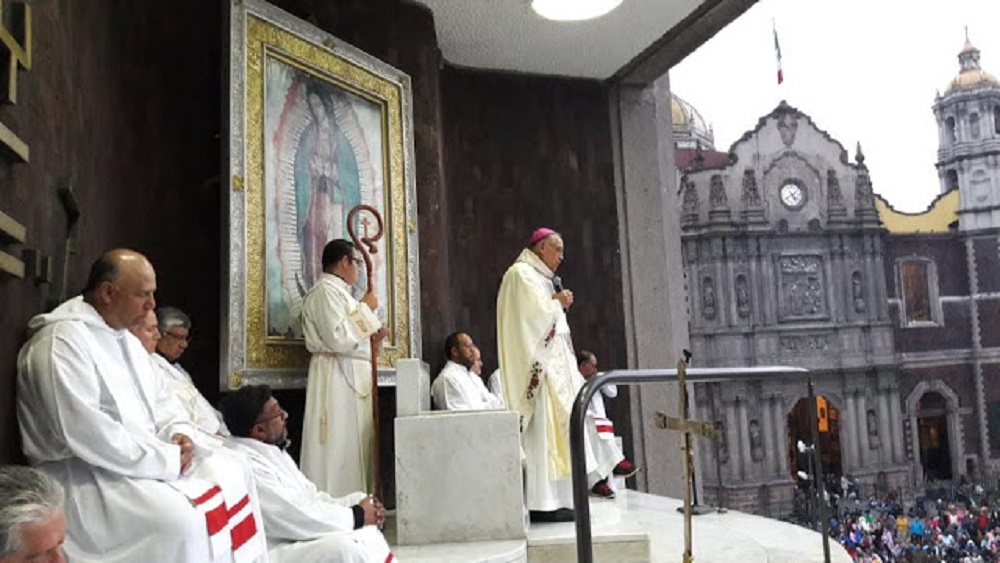 Arriba la primer peregrinación de la temporada a la Basílica - monsenor-benjamin-castillo-plascencia