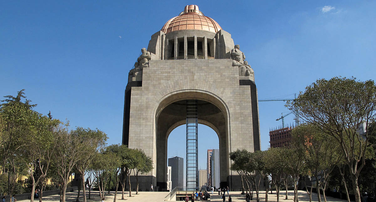 Pista de hielo se moverá al Monumento de la Revolución: Sheinbaum Pista de hielo se moverá al Monumento de la Revolución: Sheinbaum