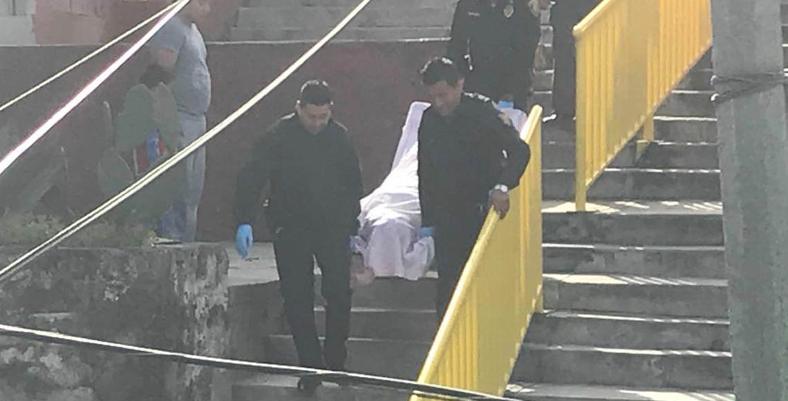 Tardan horas en recoger el cuerpo de hombre asesinado en GAM - muerto-gam-cuerpo