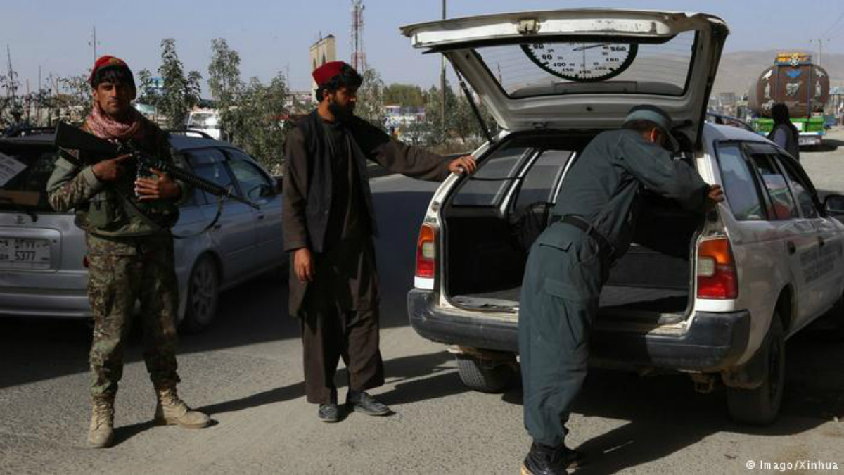 Mueren 18 personas por ataques talibanes en Afganistán