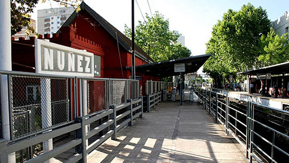 Joven se va de fiesta y amanece golpeada en cajuela de auto - nunez-argentina