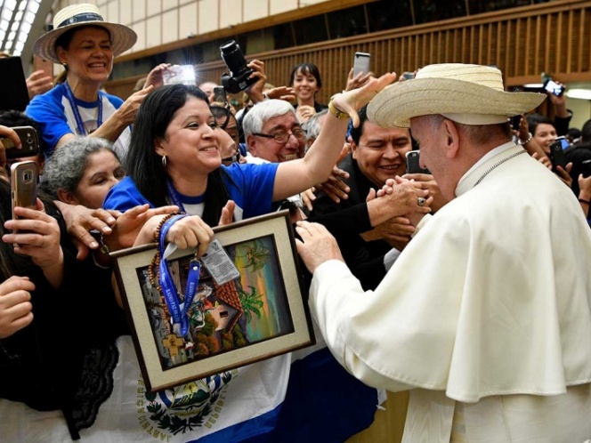 Salvadoreños invitan al papa Francisco a visitar su país - papa-francisco-invitacion-el-salvador
