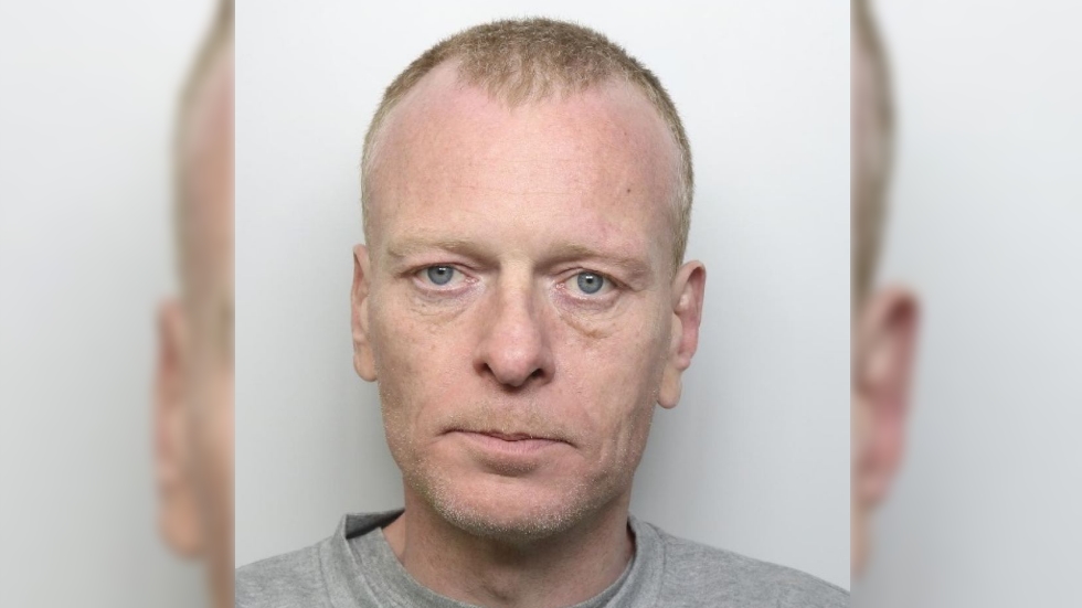 #Video Condenan a sujeto que empujó a anciano a vías del Metro - paul-crossley