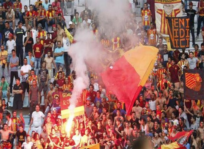 Trifulca durante partido en Túnez deja 38 policías heridos