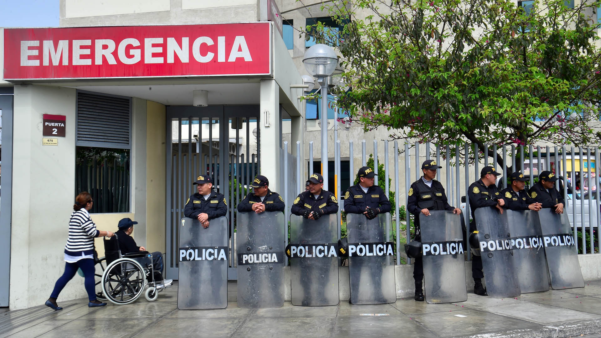 Fujimori queda bajo custodia policial en clínica de Lima - peru-hospital-alberto-fujimori-lima