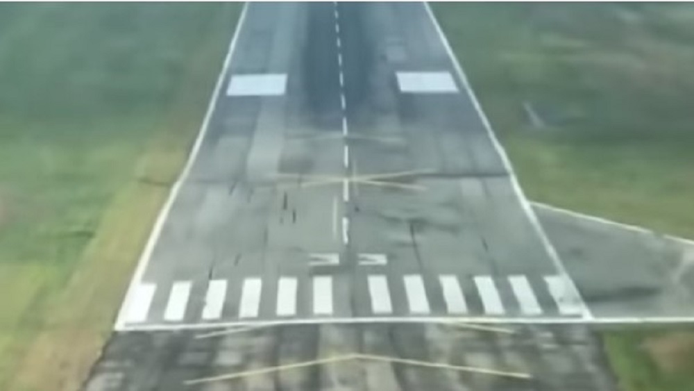 #Video Piloto aterriza en pista cuarteada por terremoto en Indonesia #Video Piloto aterriza en pista cuarteada por terremoto en Indonesia