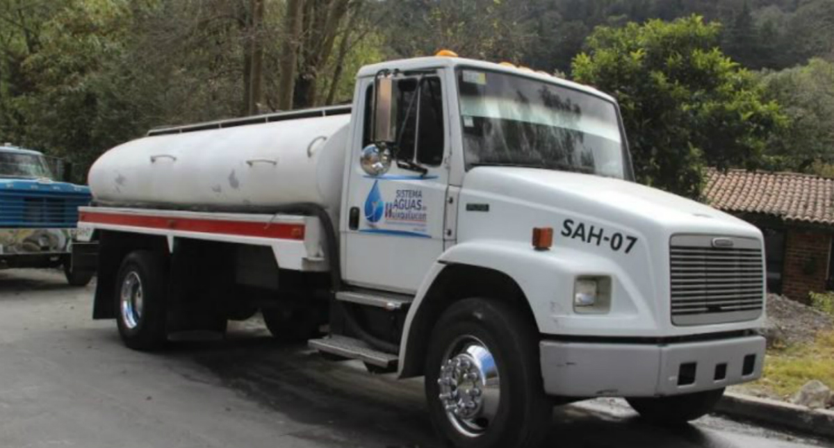 Instalan operativo con pipas gratuitas ante corte de agua