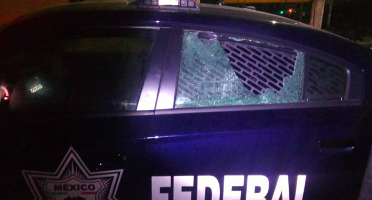 Muere policía federal en emboscada a tres patrullas en Guerrero