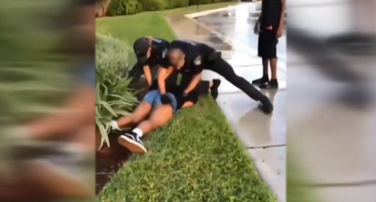 #Video Policías de Florida golpean a joven de 14 años