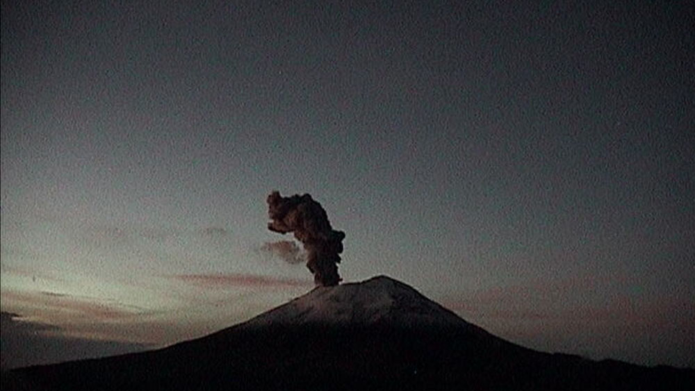 Popocatépetl registra exhalación de 1.1 kilómetros de altura