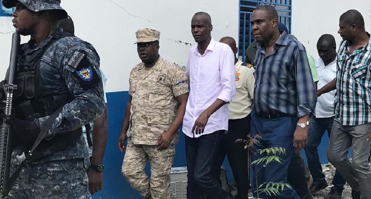 Ya son 17 las víctimas mortales por sismo en Haití - presidente-de-haiti-en-gros-morne