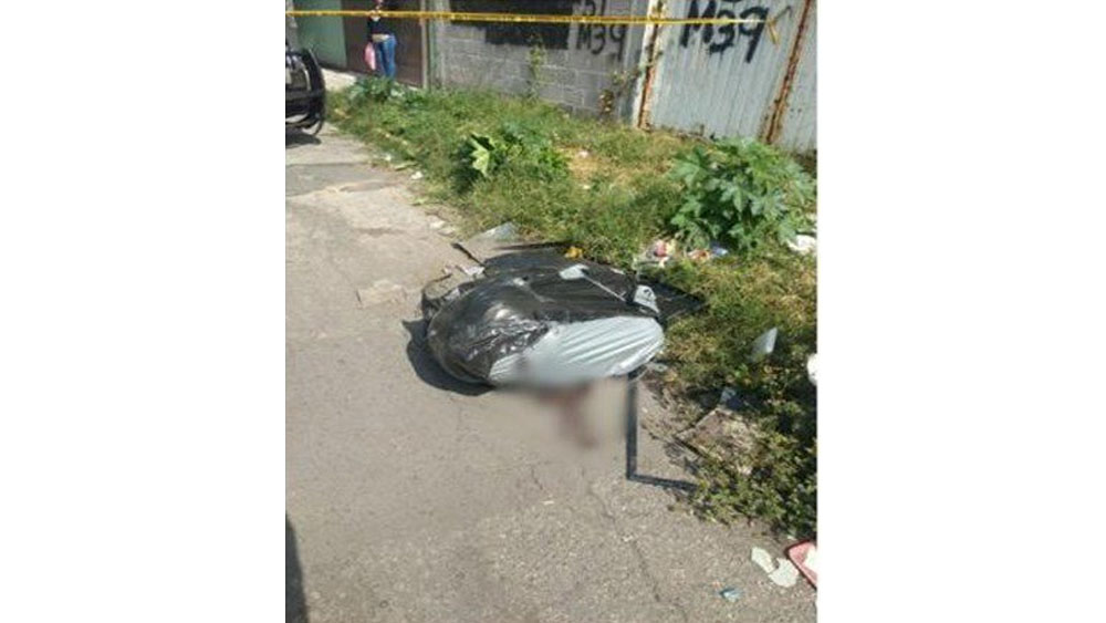 Hallan restos de mujer embolsados en Jardines de Morelos
