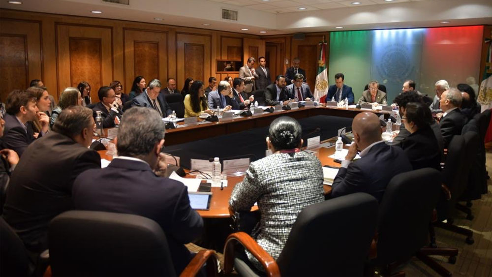 Diputados y equipo de AMLO afinan toma de protesta