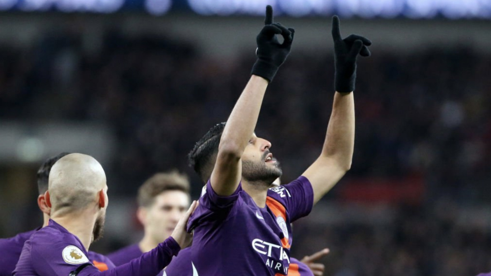 Manchester City derrota al Tottenham y arrebata el liderato al Liverpool - riyad-mahrez