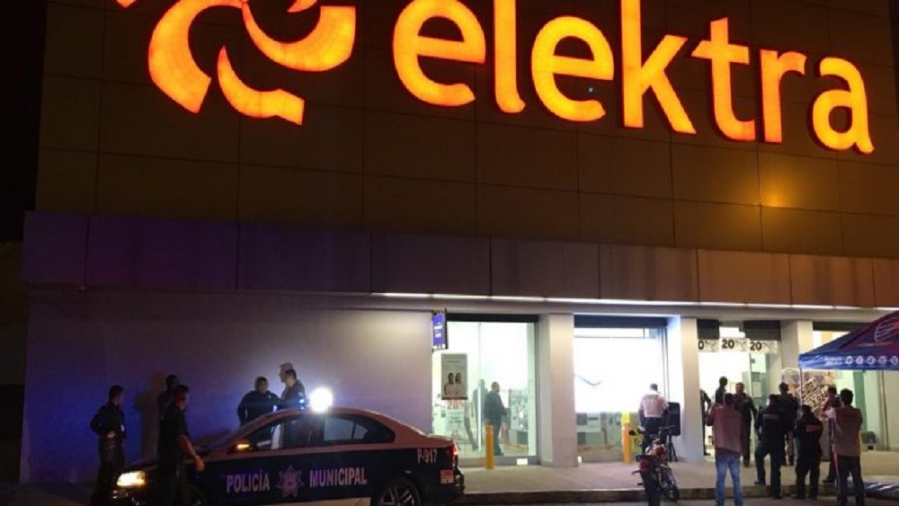 Roban celulares y activan alarma de incendio para huir en tienda Elektra