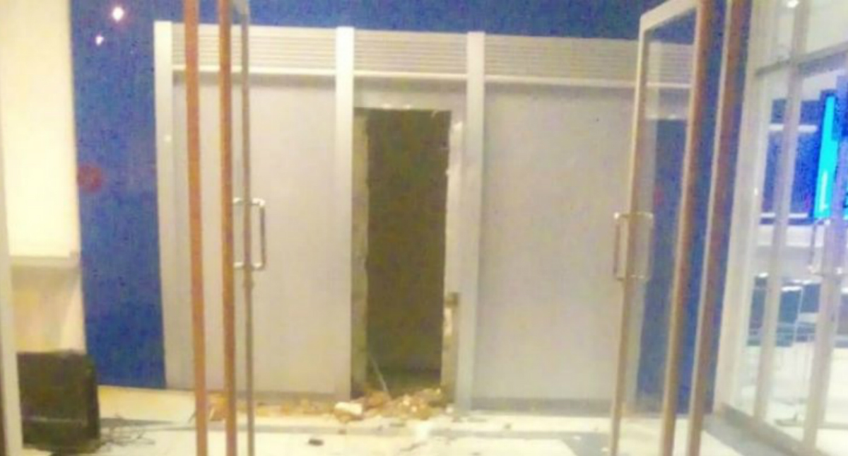 Roban cajero automático en Michoacán