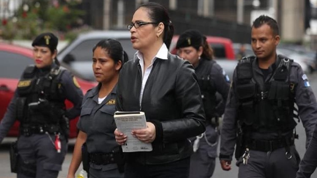 Sentencian a 15 años de cárcel a ex vicepresidenta de Guatemala