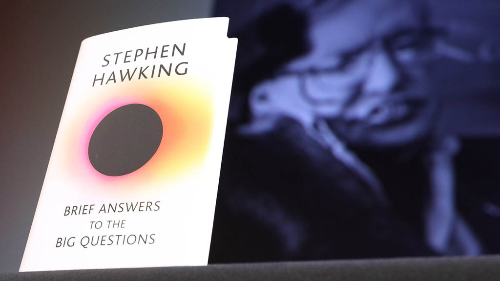 La ciencia y la educación corren más peligro que nunca: Stephen Hawking