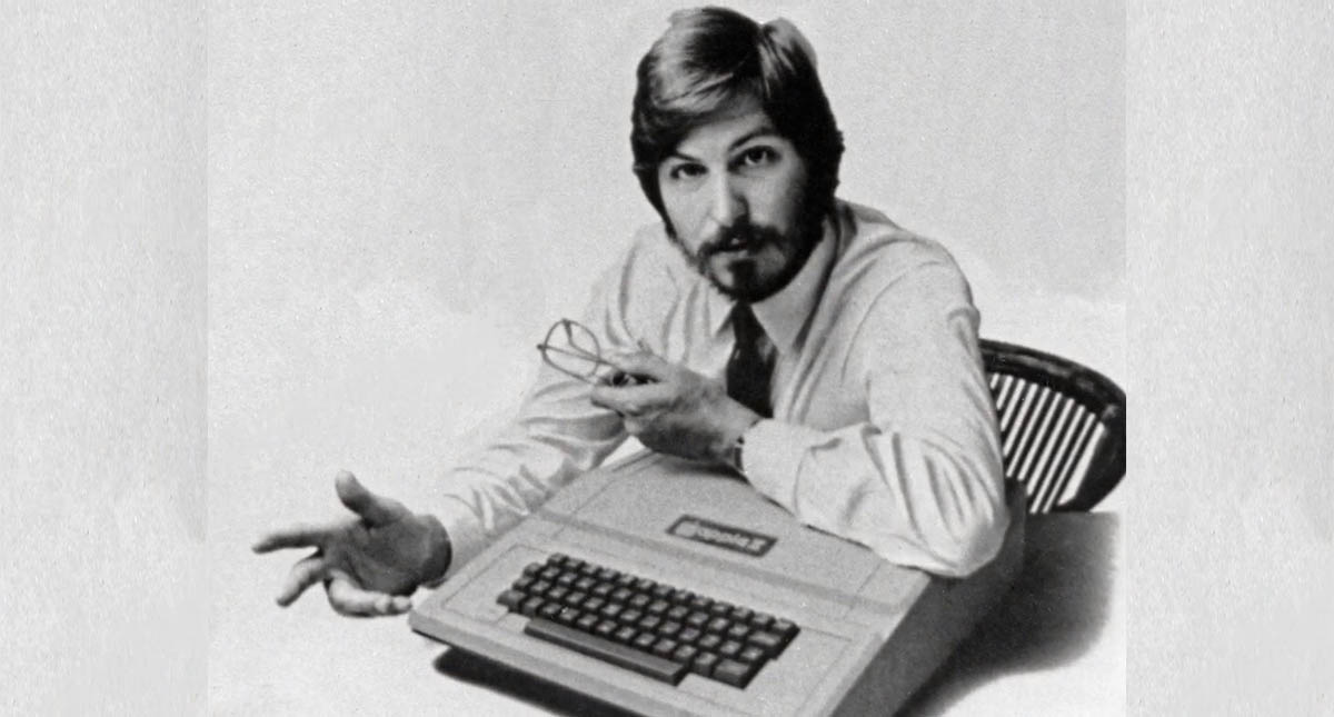 A siete años de la muerte de Steve Jobs - steve-jobs-1980-apple-ii