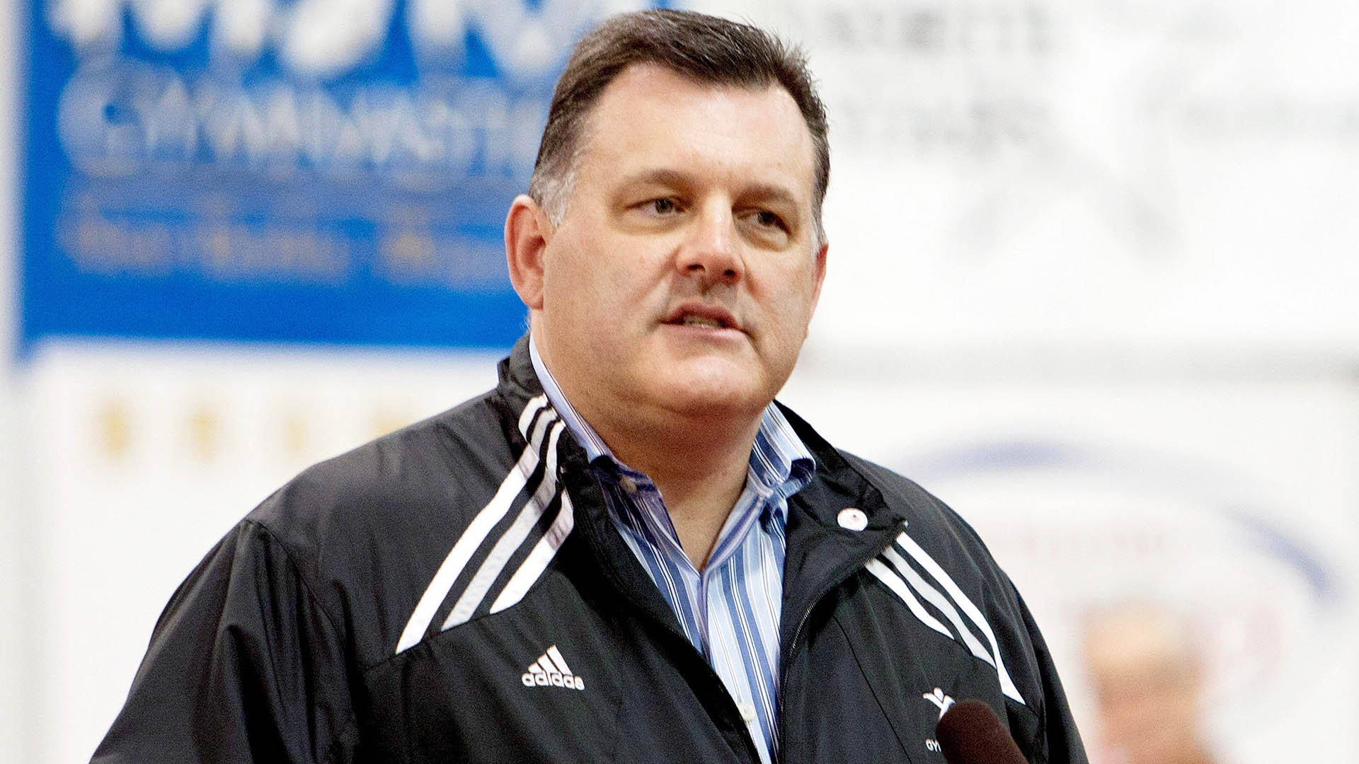 Acusan a extitular de Gimnasia de EE.UU. por manipular pruebas