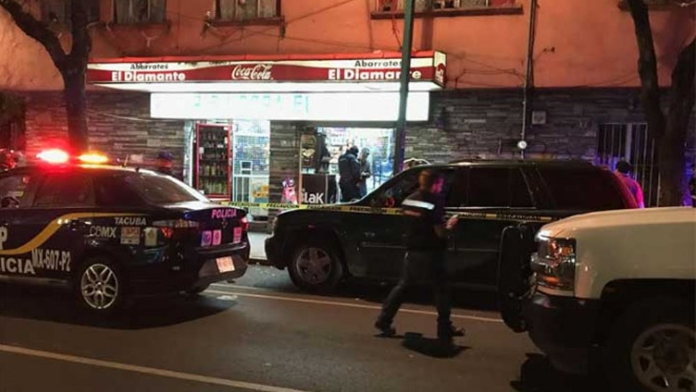 Balacera deja un muerto en tienda de Miguel Hidalgo Balacera deja un muerto en tienda de Miguel Hidalgo