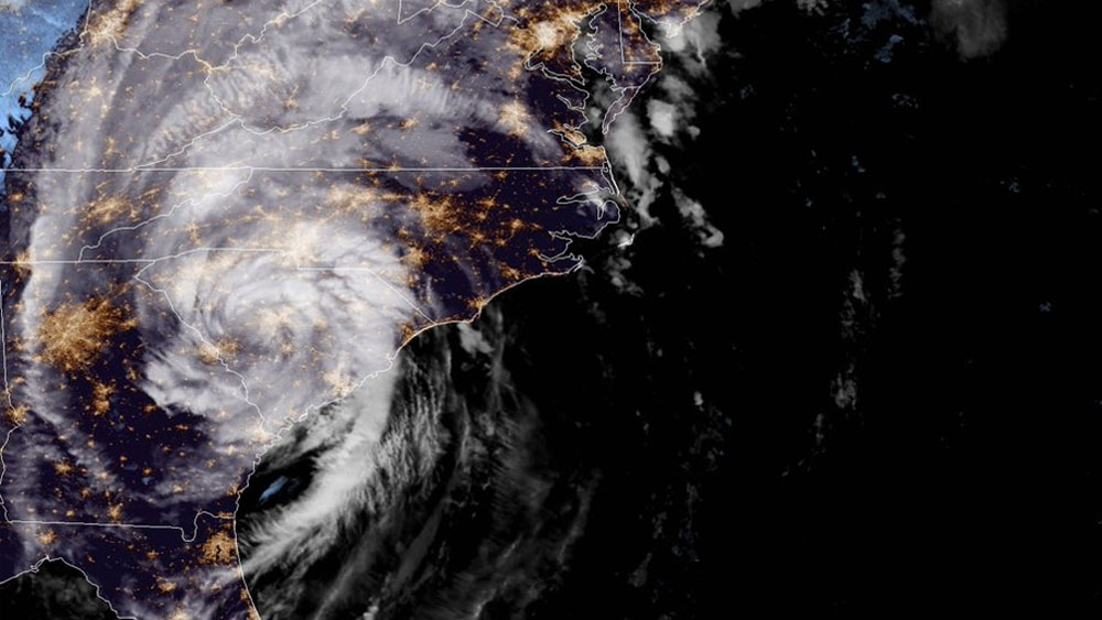 Suman 12 muertos tras paso de Michael en EE.UU.