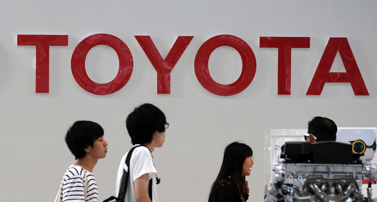 Toyota llama a revisión 2 millones de autos híbridos de todo el mundo - toyota-company