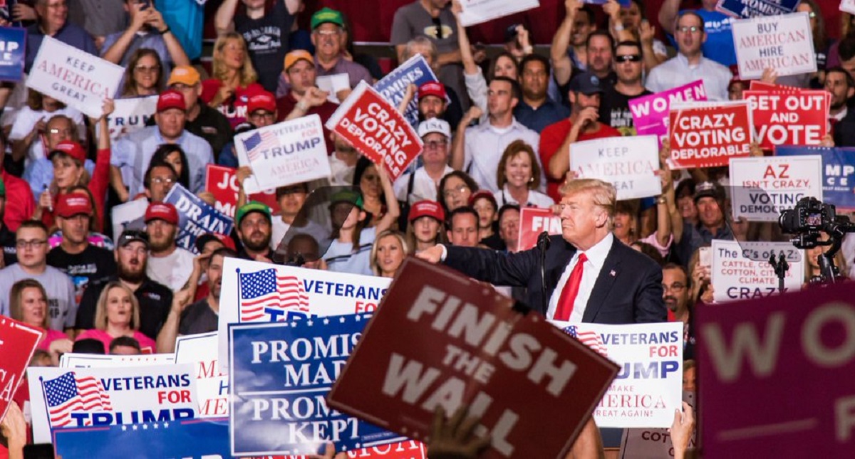 México es incapaz de detener caravana migrante: Trump