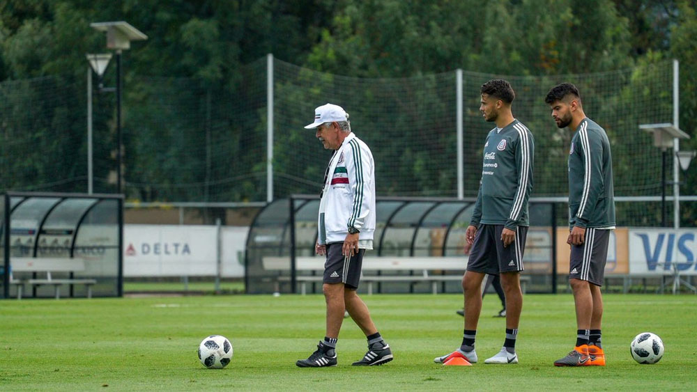 ‘Tuca’ Ferretti prefiere a jóvenes antes que a naturalizados