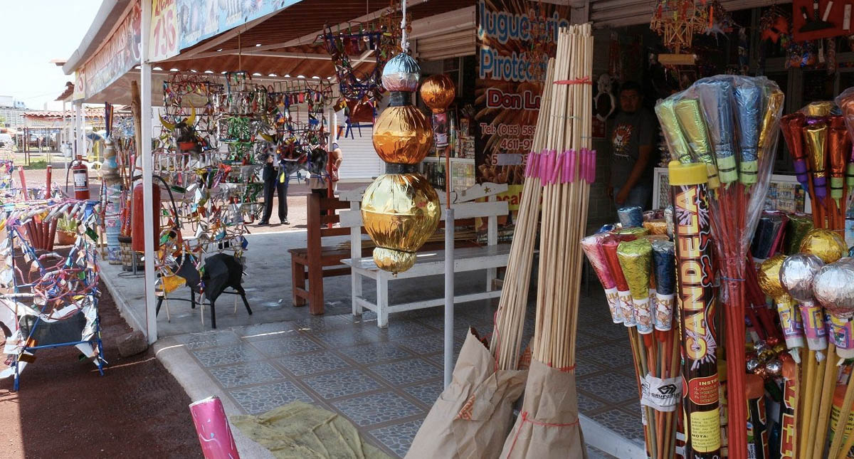 Mercado de San Pablito obtiene permiso para venta de pirotecnia