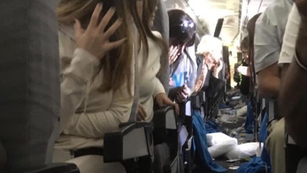 #Video Turbulencia deja 15 heridos durante vuelo de Aerolíneas Argentinas #Video Turbulencia deja 15 heridos durante vuelo de Aerolíneas Argentinas