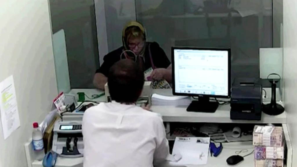 #Video Usurpa identidad de anciana y cobra préstamo de 118 mil pesos