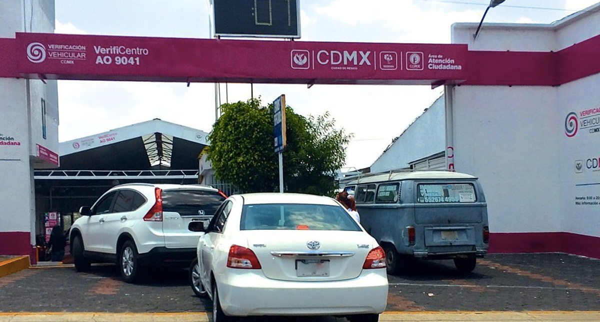 Falla en el sistema suspende actividades en verificentros de la Ciudad de México